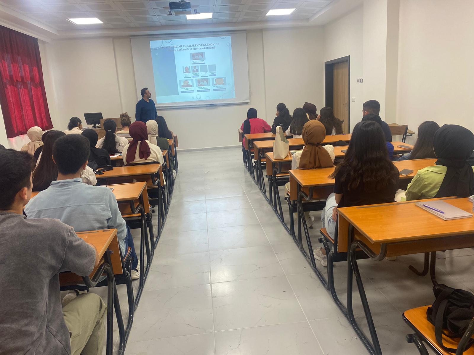 2024-2025 Eğitim-Öğretim Dönemi Oryantasyon Eğitimini Bölümümüzdeki Tüm Programlarda Gerçekleştirdik